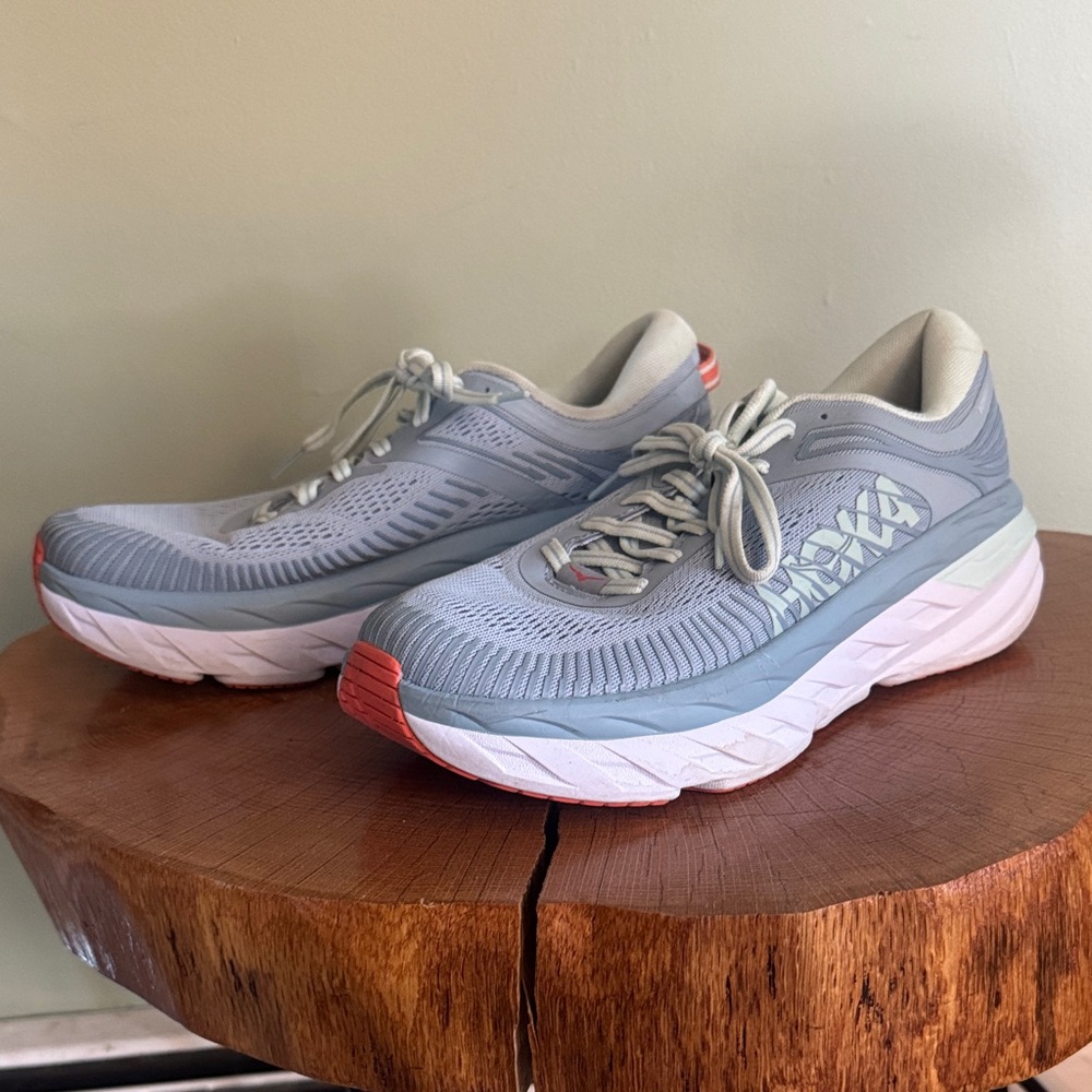 Hoka One One Women's Bondi 7 Athletic Shoes